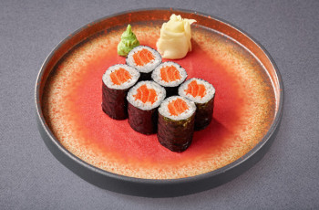 Роллы с лососем 6 шт.